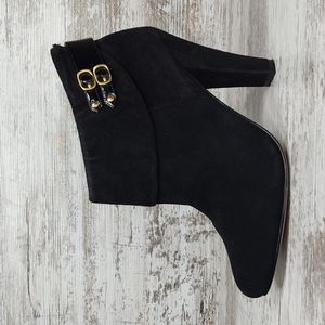 🟥Steven by Steve Madden Black Fine Suede Booties